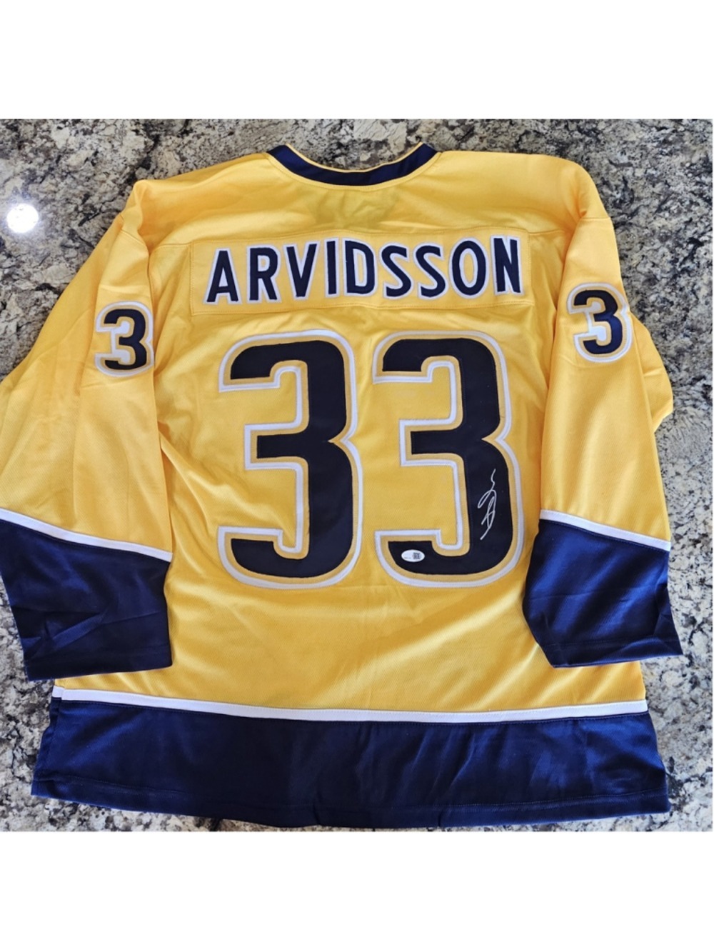Viktor Arvidsson Signed Nashville Predators Jersey XL JSA COA Autographed #33